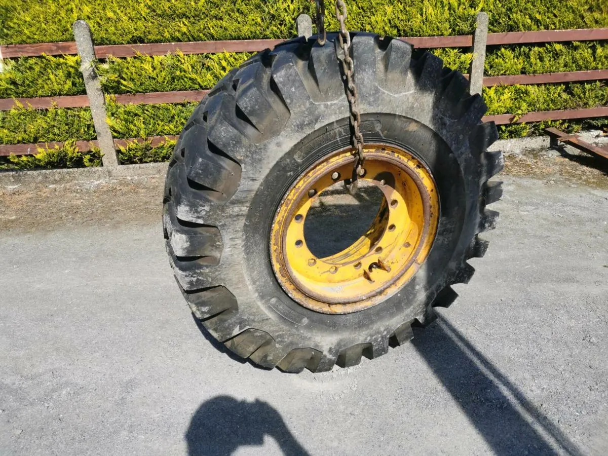 Loader/ dumper /crane wheel - Image 3