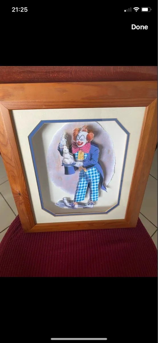 3D Clown Picture- Rabbit out of a hat - Image 1