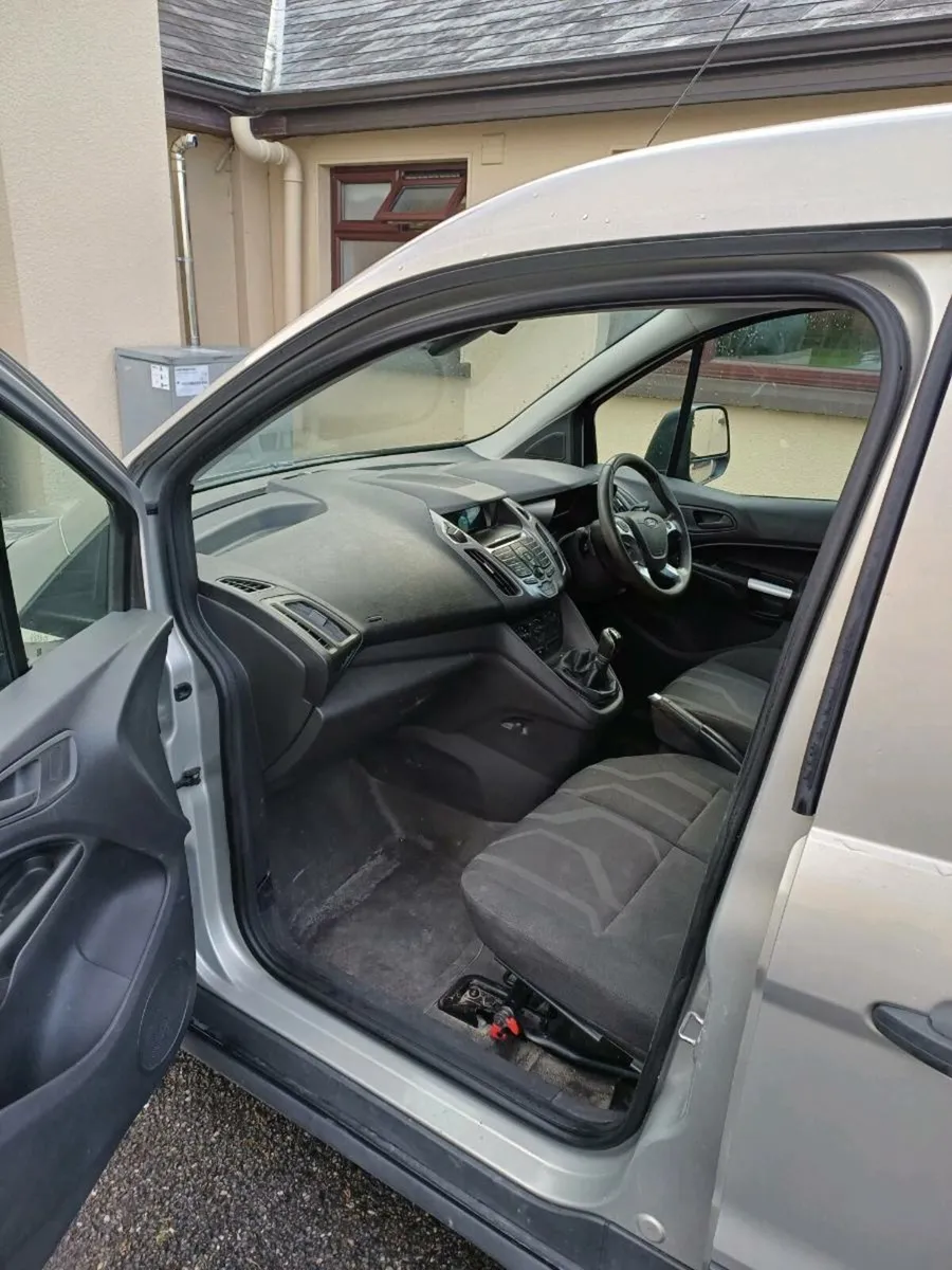 Ford Transit Connect - Image 3