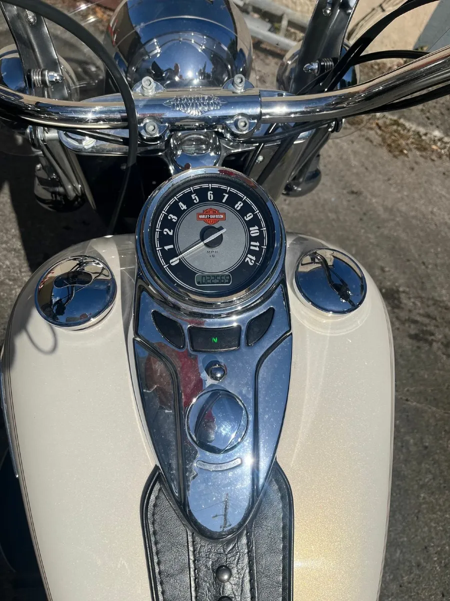 HARLEY DAVIDSON Heritage Classic 2014 - Image 2