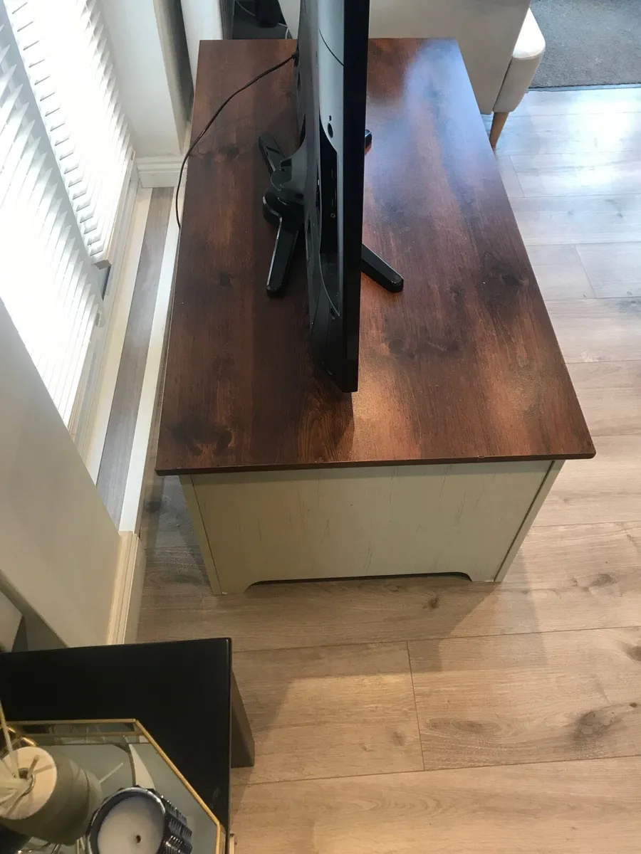 Stylish TV Unit/ Stand - Image 4