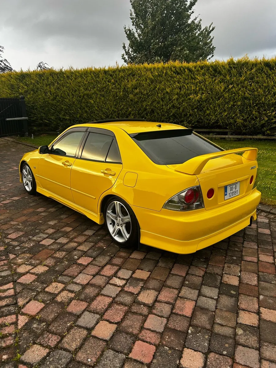 Genuine Yellow Toyota Altezza - Image 3