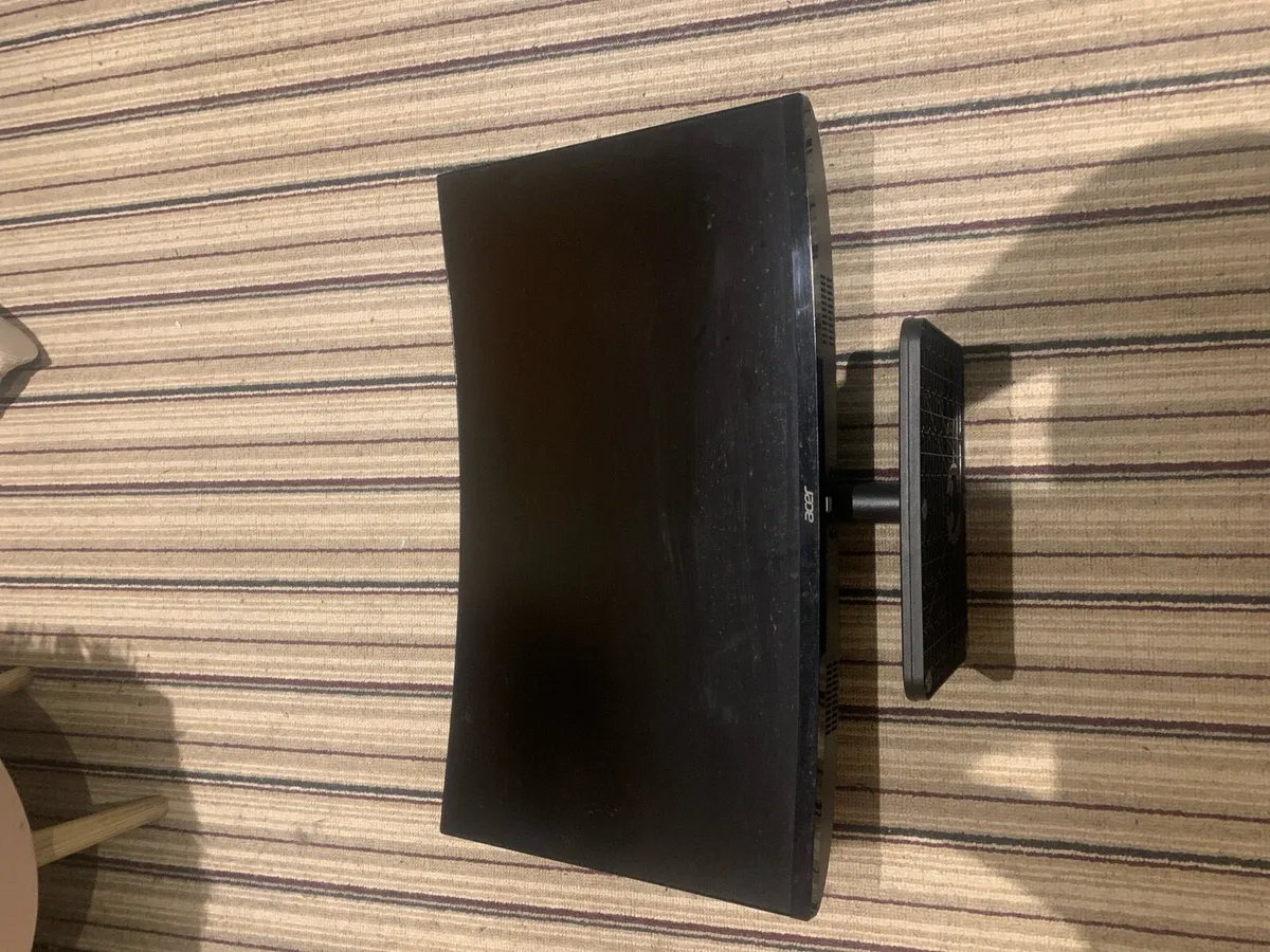 Curved Acer monitor - Image 1