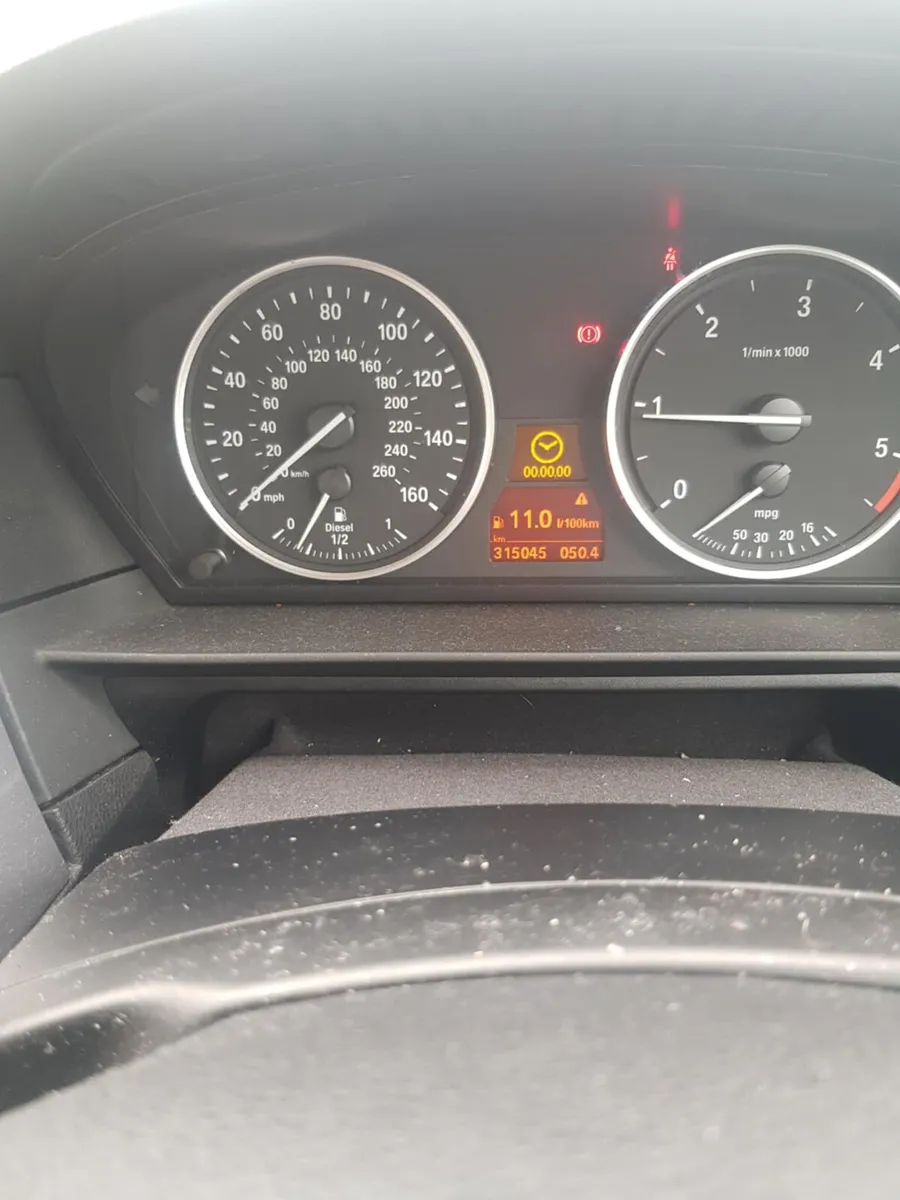 Bmw 5 series e60 - Image 2