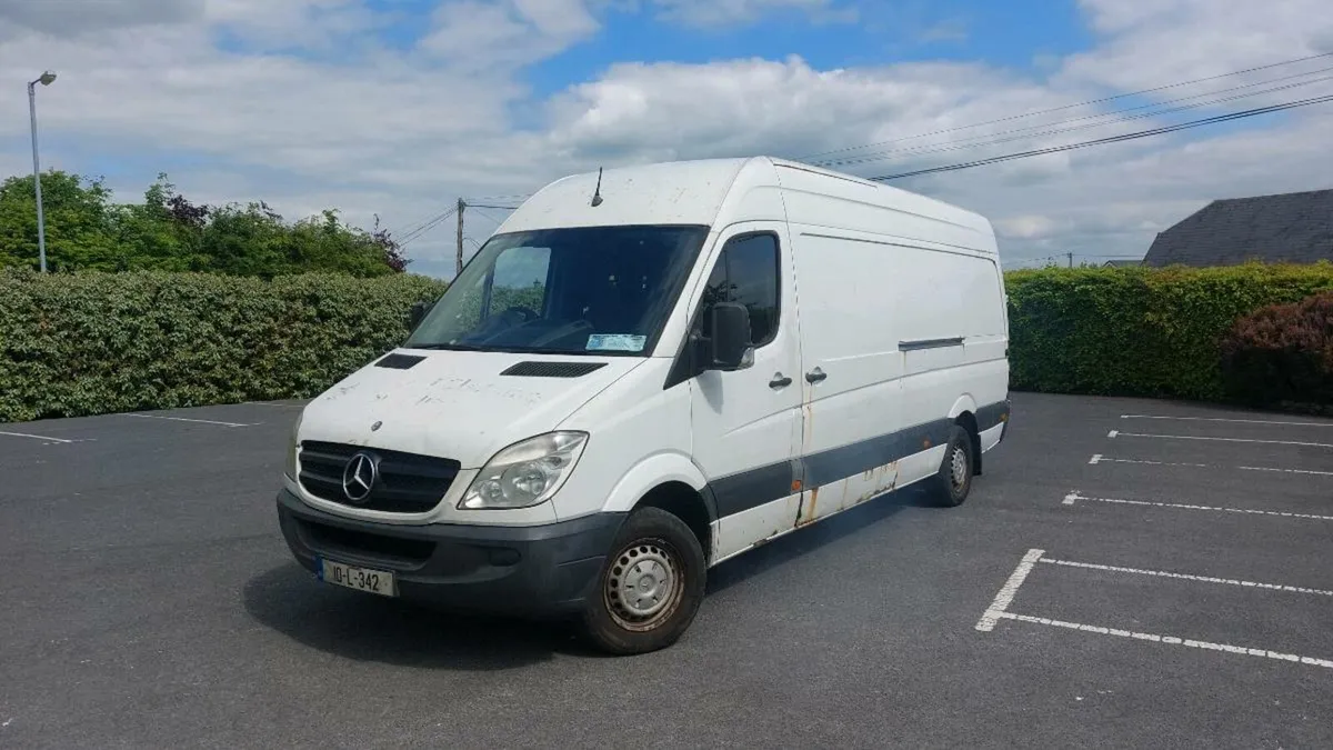 !! READ AD !! Mercedes Sprinter 2010 - Image 3