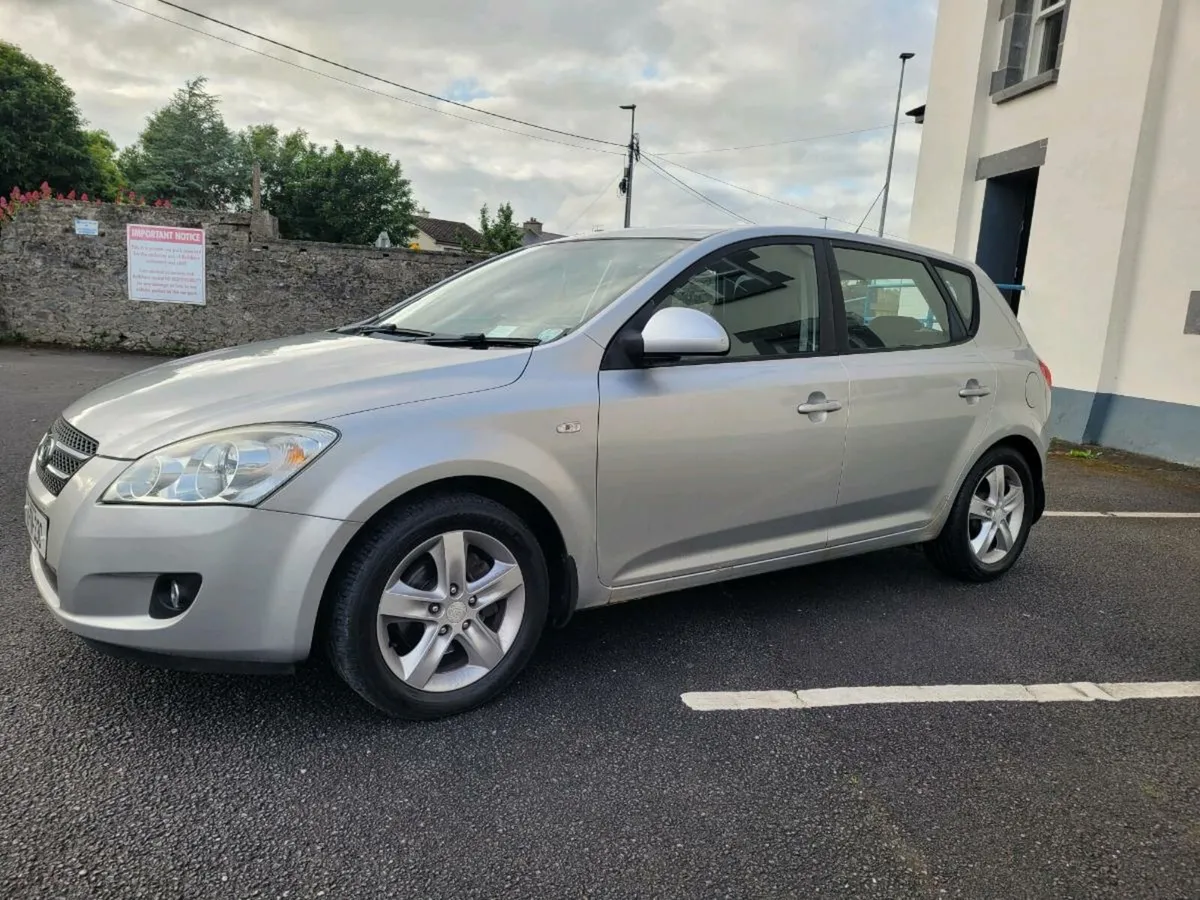CLEAN 2010 KIA CEED DIESEL NEW NCT//TAXED - Image 2