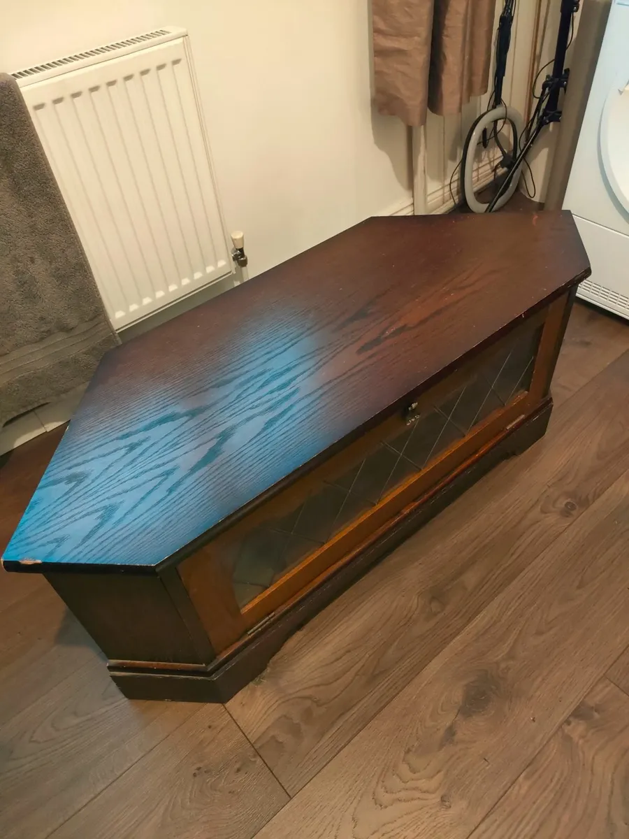 TV Unit - Image 3
