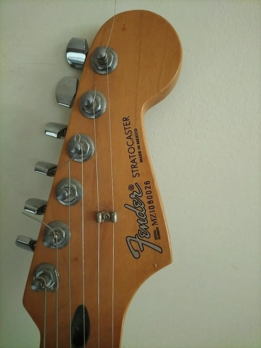 Guitars - Image 2