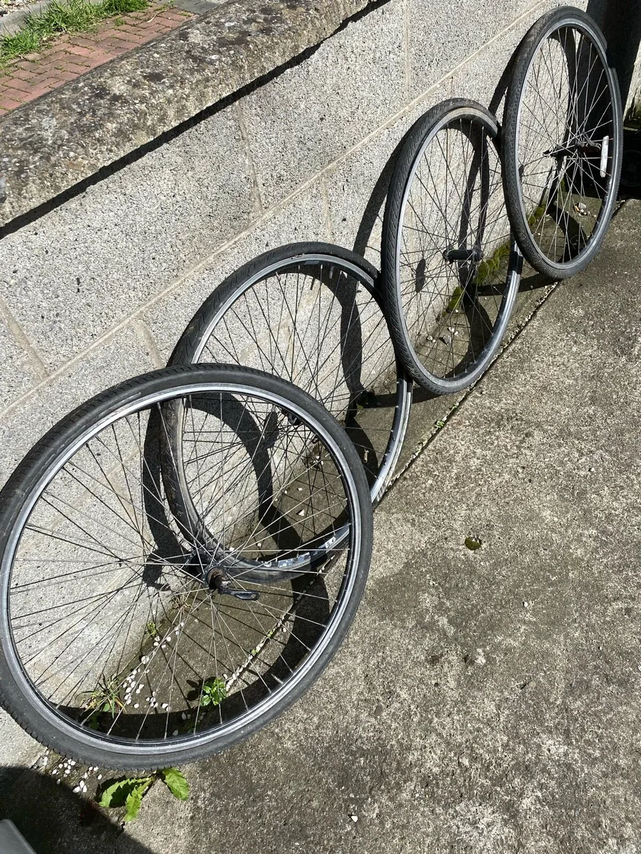 28 inch bike wheels - Image 1