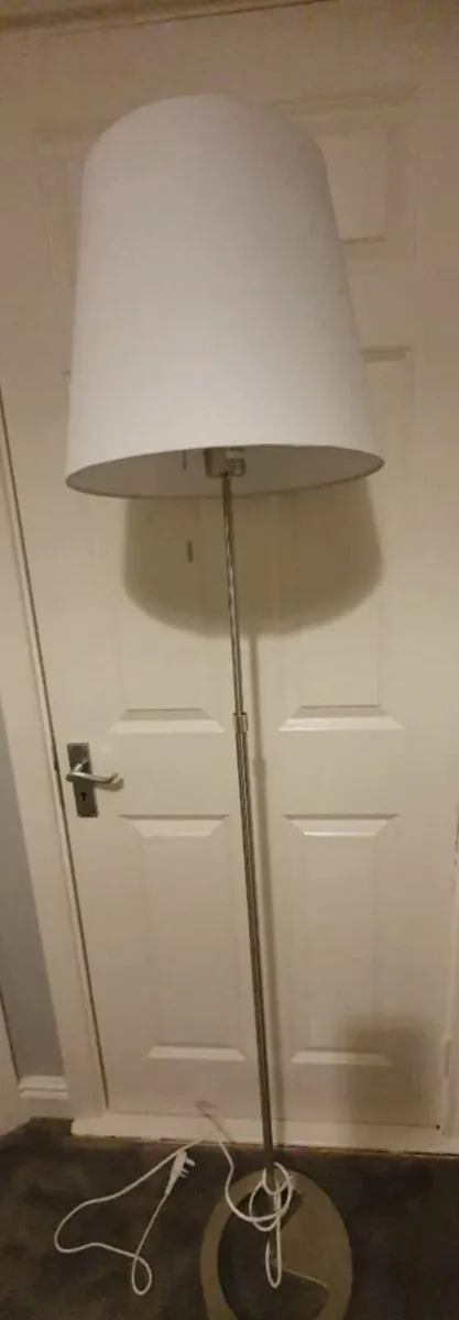 Floor lamp