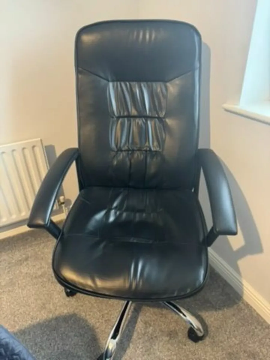 Office chair black faux leather/chrome - Image 2