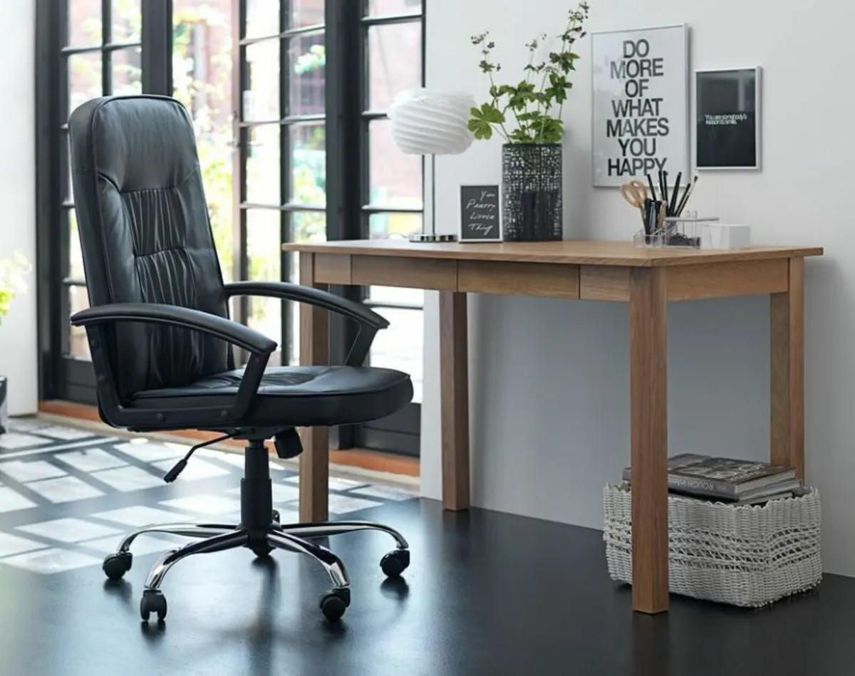 Office chair black faux leather/chrome - Image 3