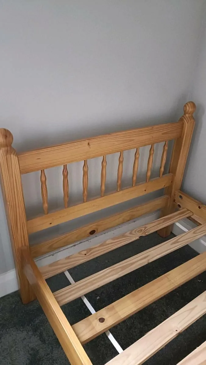 Bed frame single. - Image 3