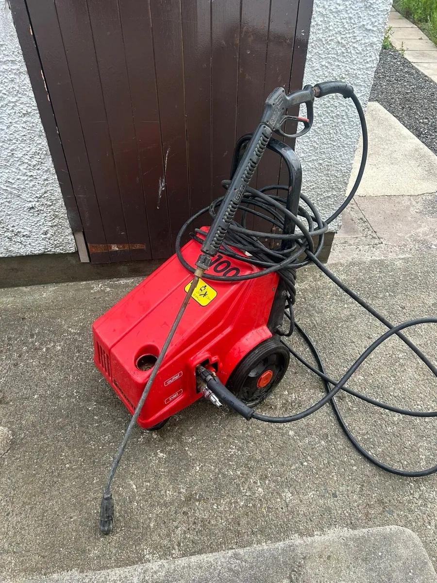 Commercial pressure washer - Image 2