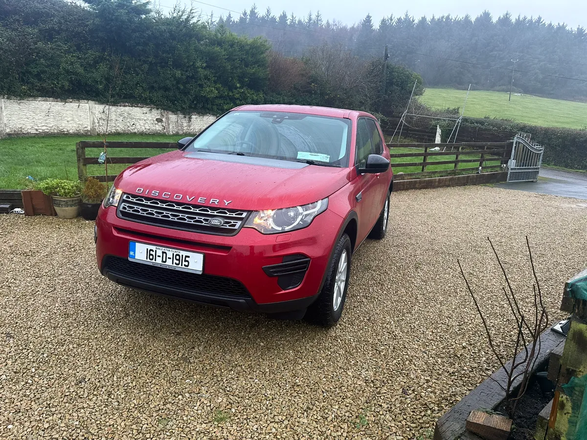 Land Rover Discovery Sport 2016 Like New - Image 2