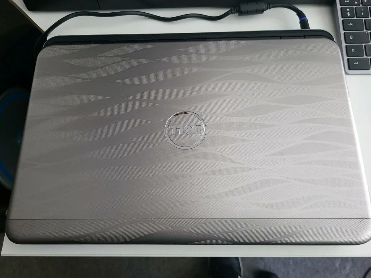 Del Inspiron Laptop - Image 2