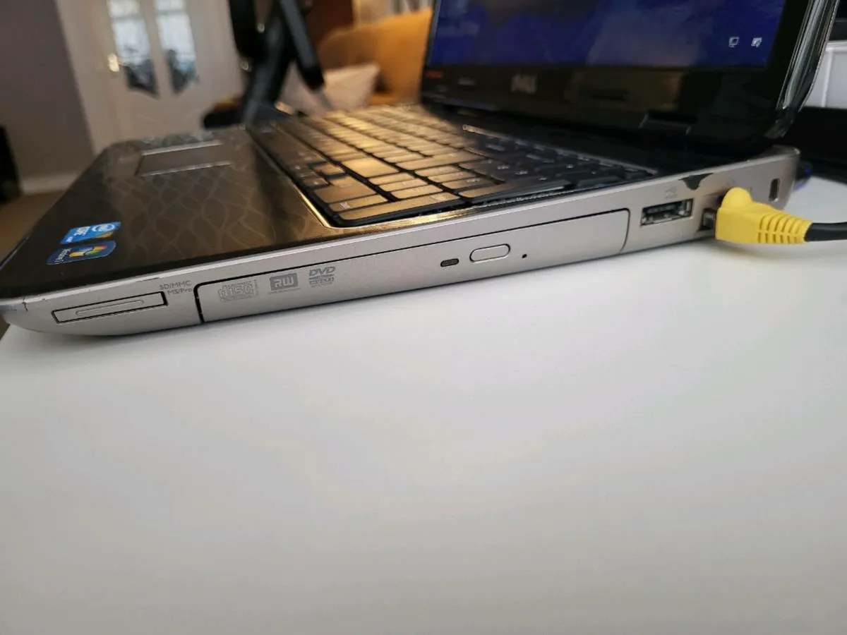 Del Inspiron Laptop - Image 3