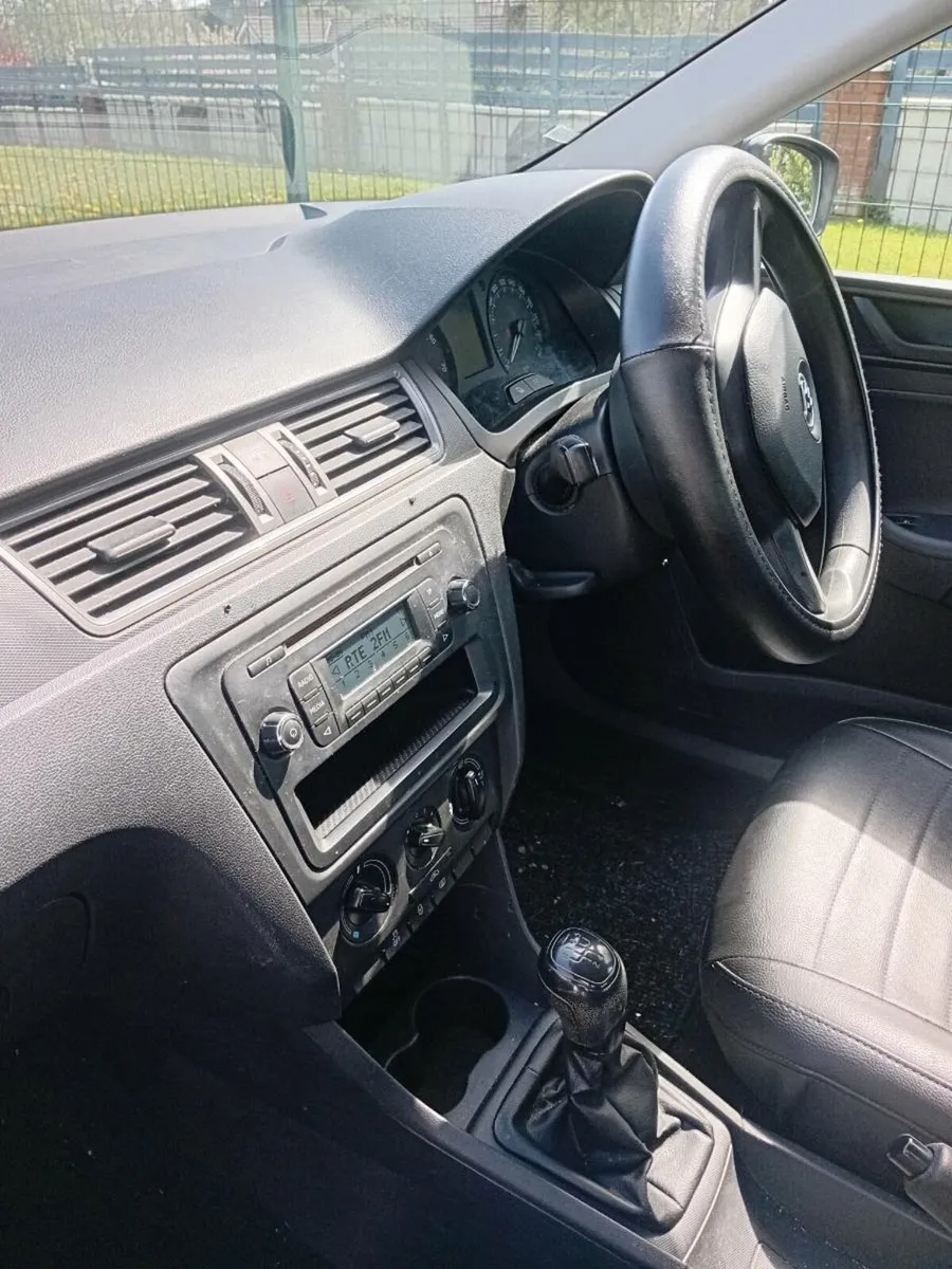 Car - Image 3