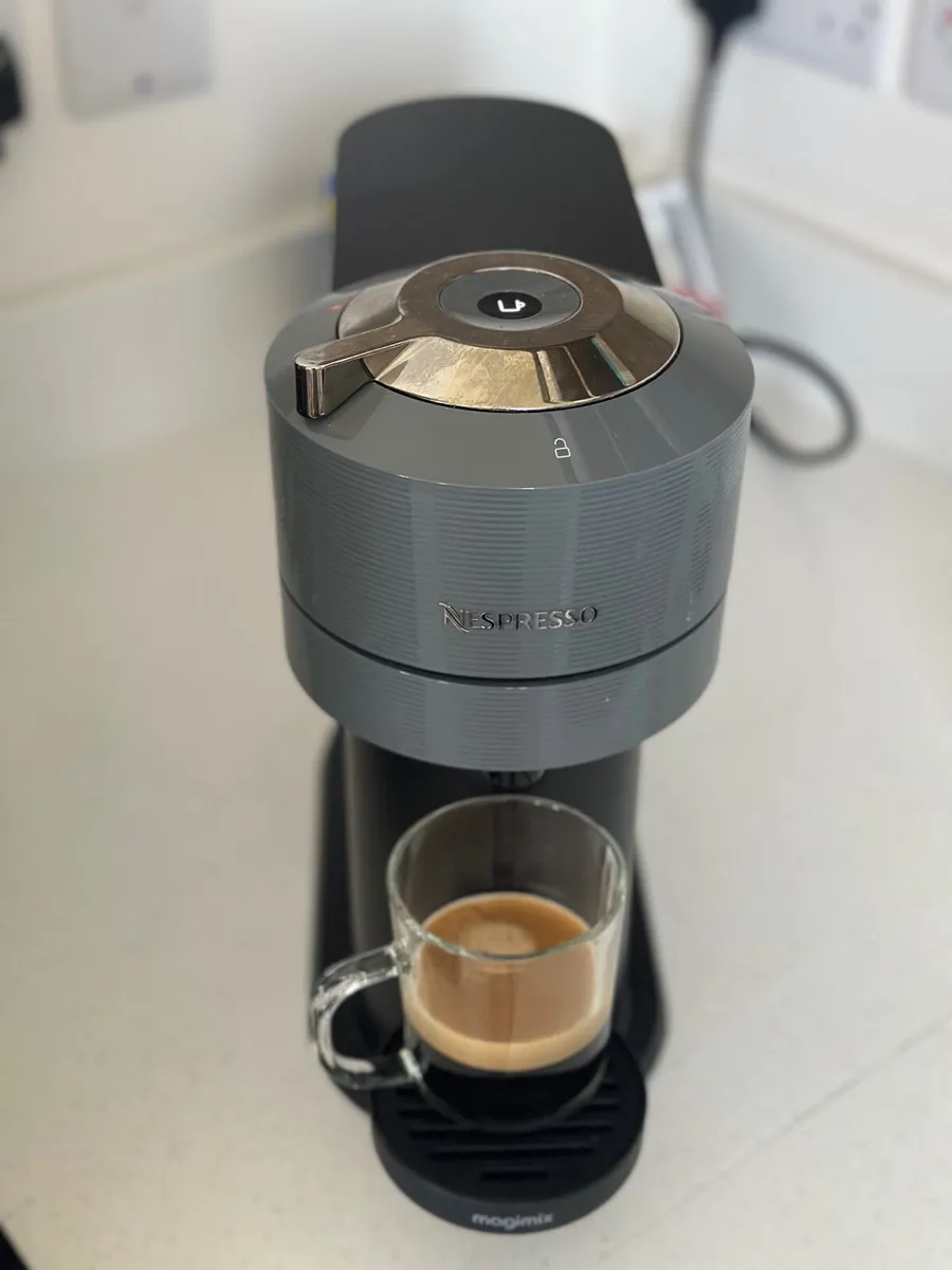 Coffee Machine Nespresso Vertuo Next - Image 2