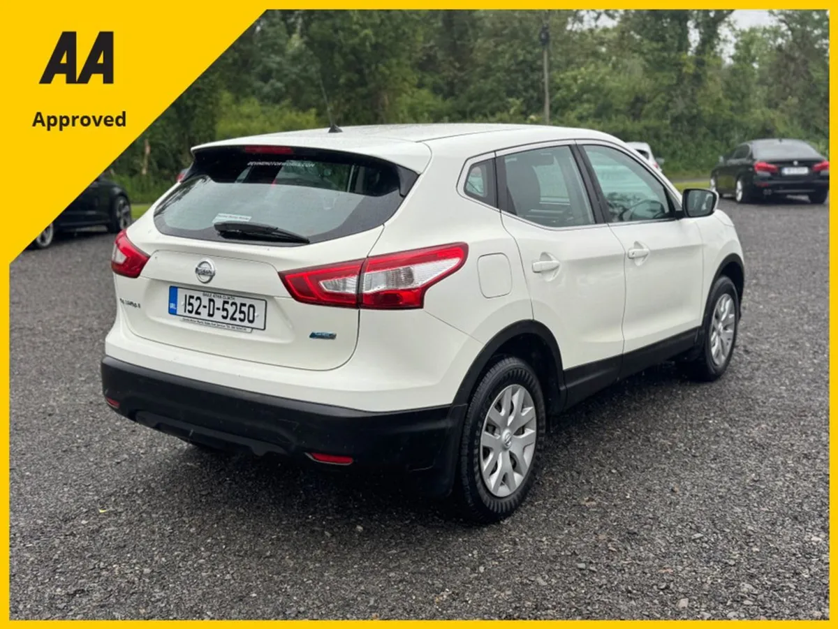 Nissan QASHQAI 1.5 DSL XE E6 4DR - Image 2