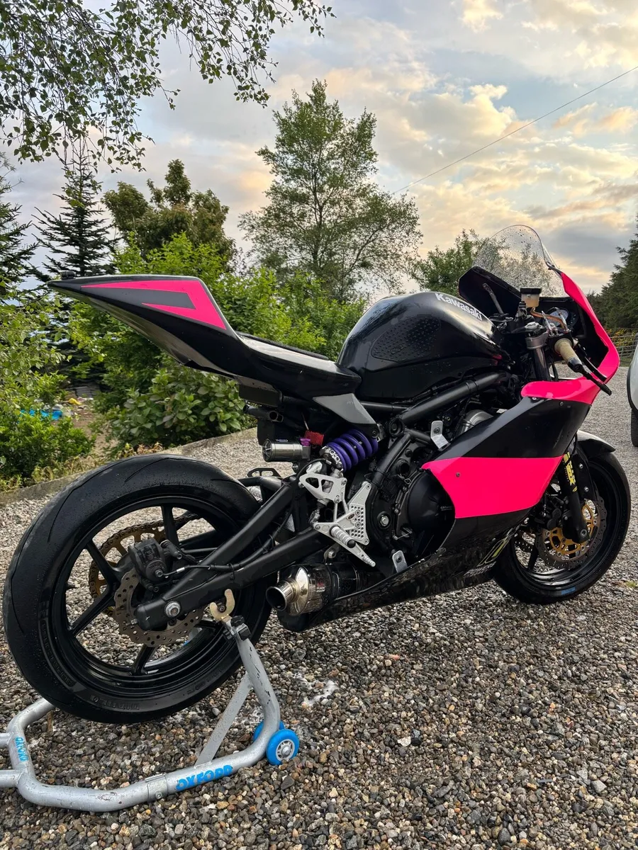 2008 Kawasaki er6 - Image 2