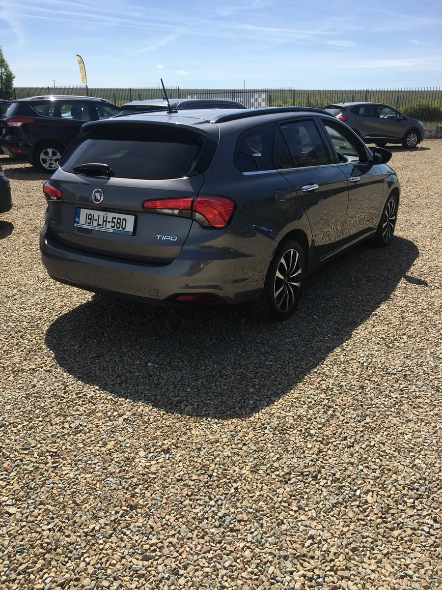 2019 Fiat Tipo Sw 1.3 Diesel 95 hp lounge Estate - Image 2