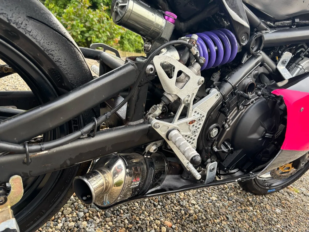 2008 Kawasaki er6 - Image 4