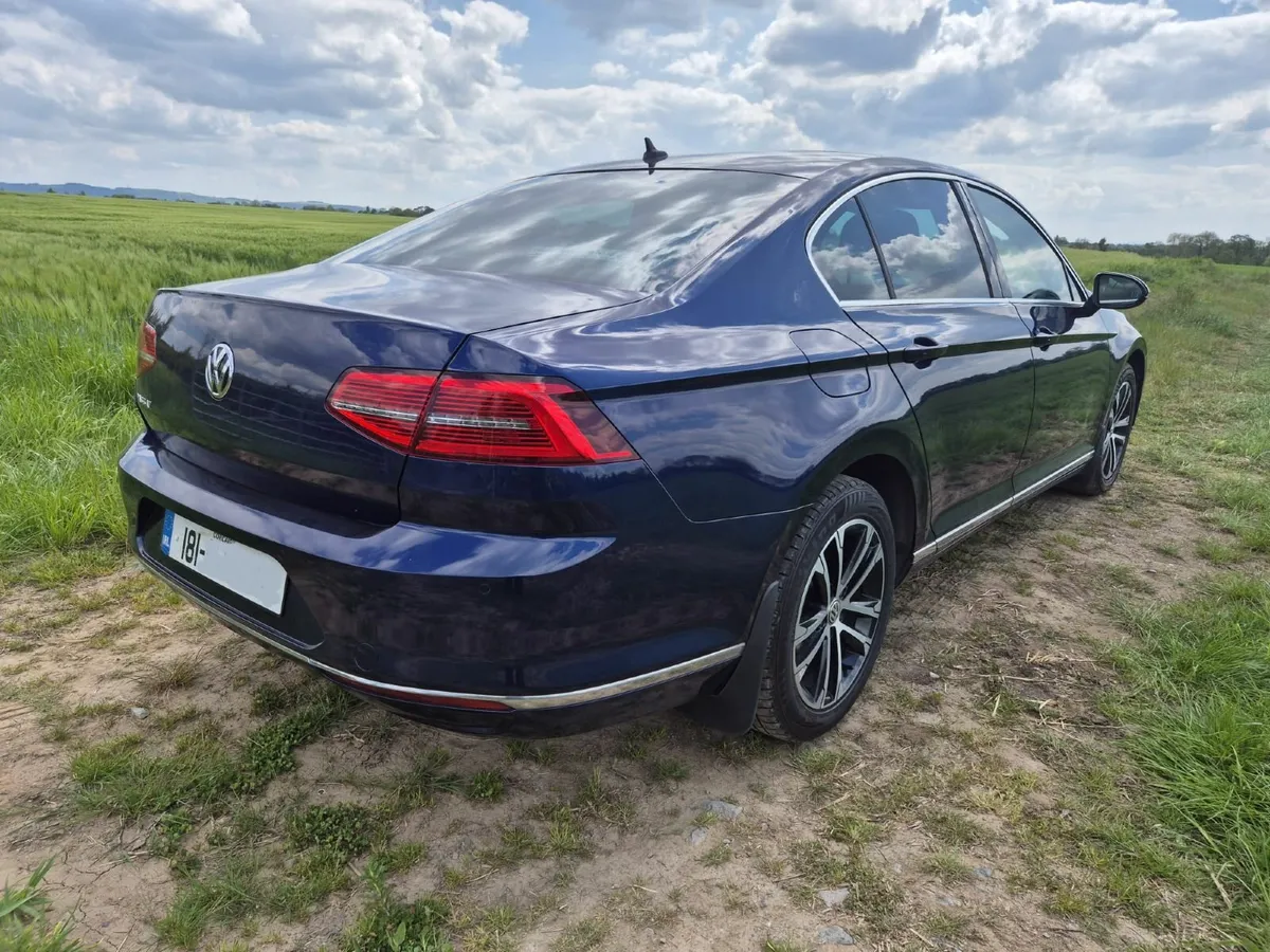 Volkswagen Passat 2018 - Image 3