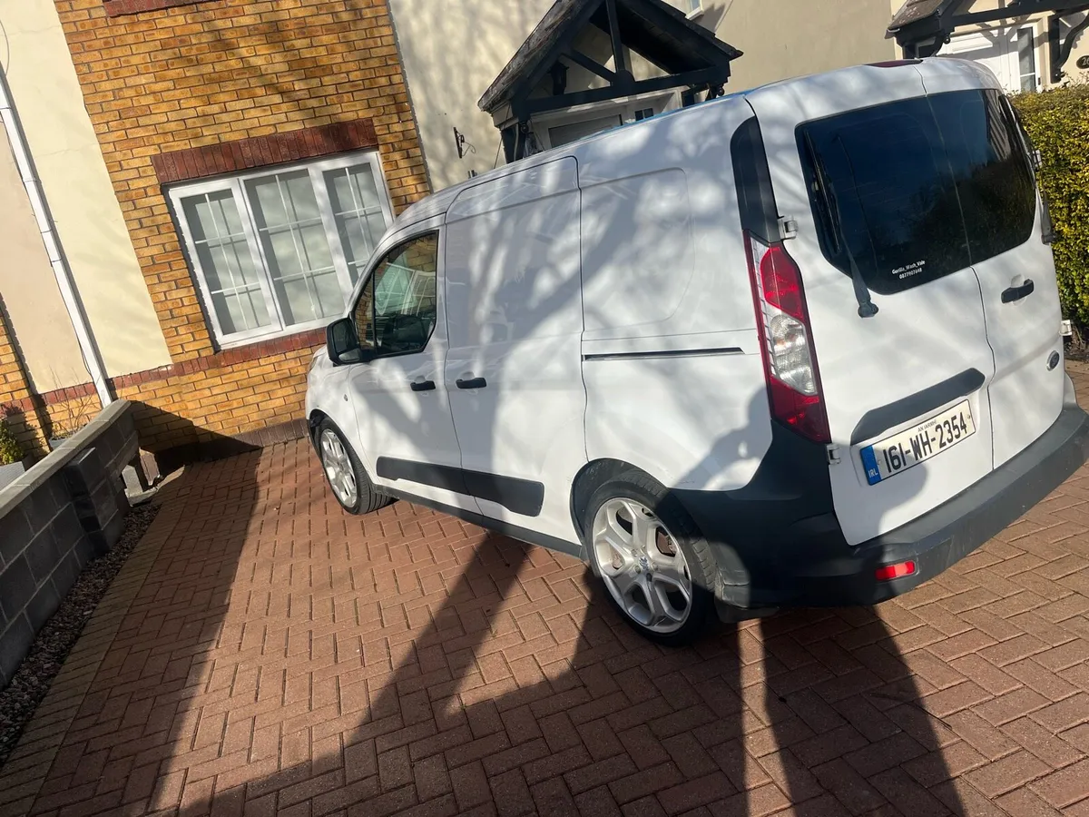 Ford Transit Connect - Image 2