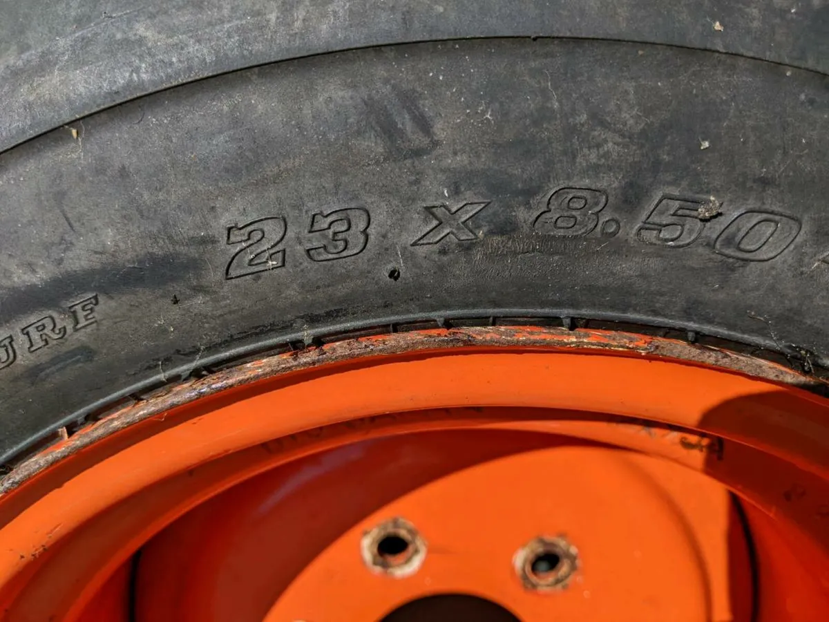 Front wheel for kubota B2150 - Image 3
