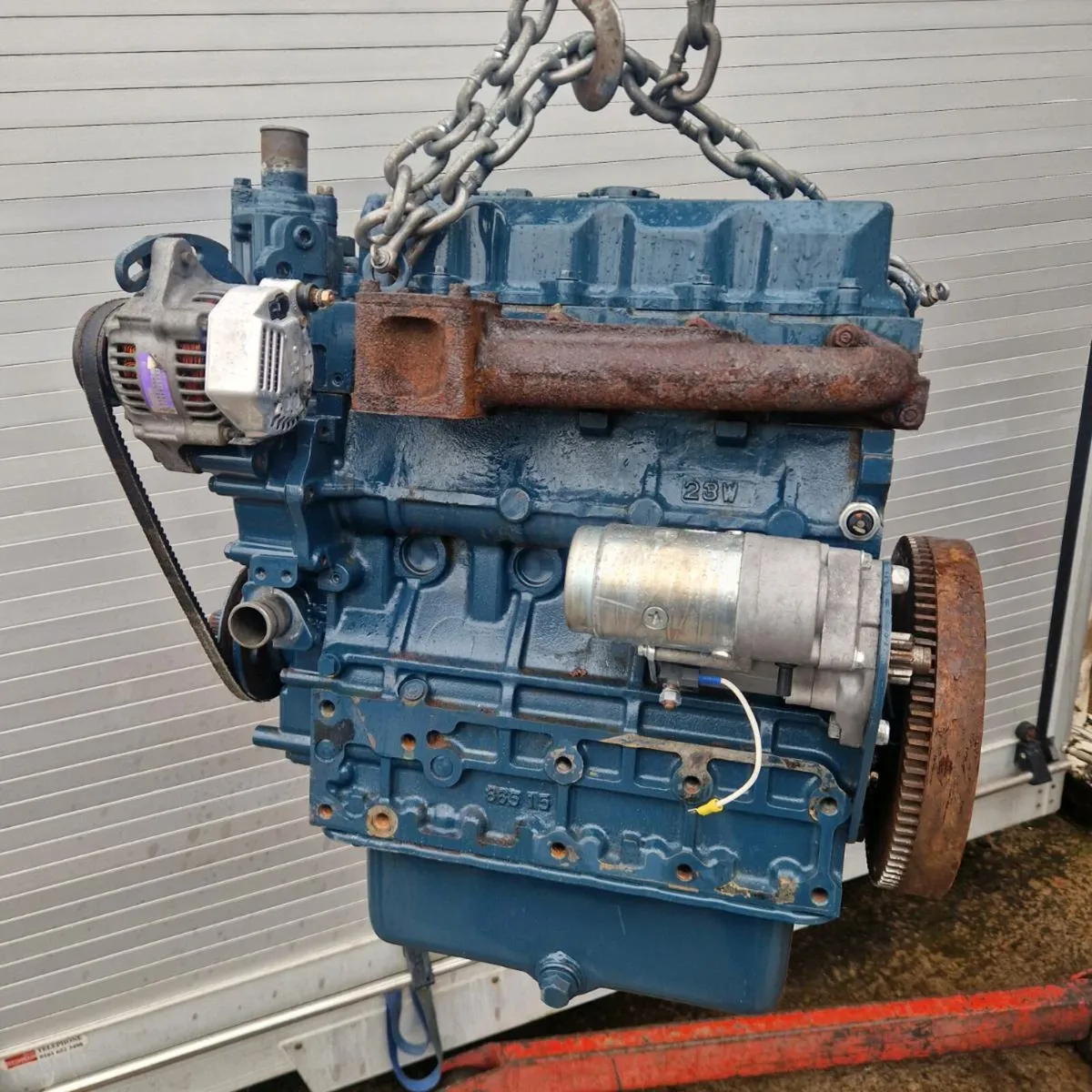V2203 Kubota 4 cylinder diesel engine - Image 3