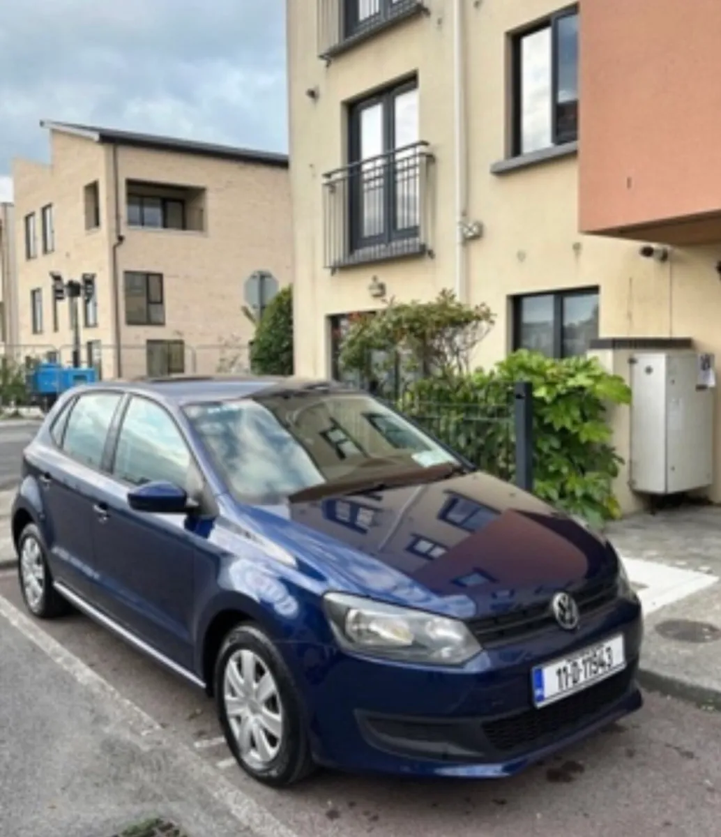 Navy 1.2 Volkswagen Polo - Image 2