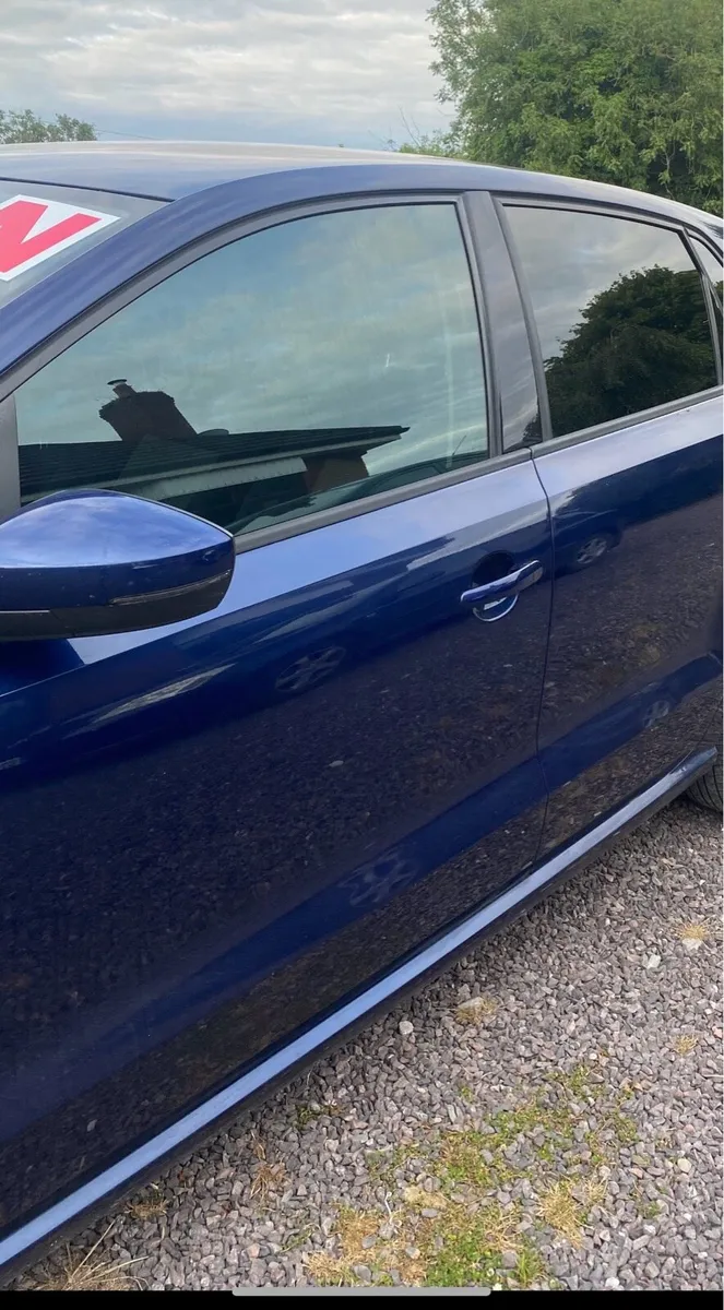 Navy 1.2 Volkswagen Polo - Image 4