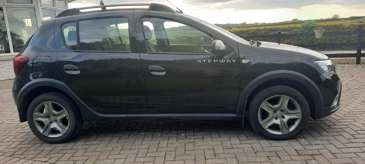 Dacia Sandero Stepway 2020 - Image 2