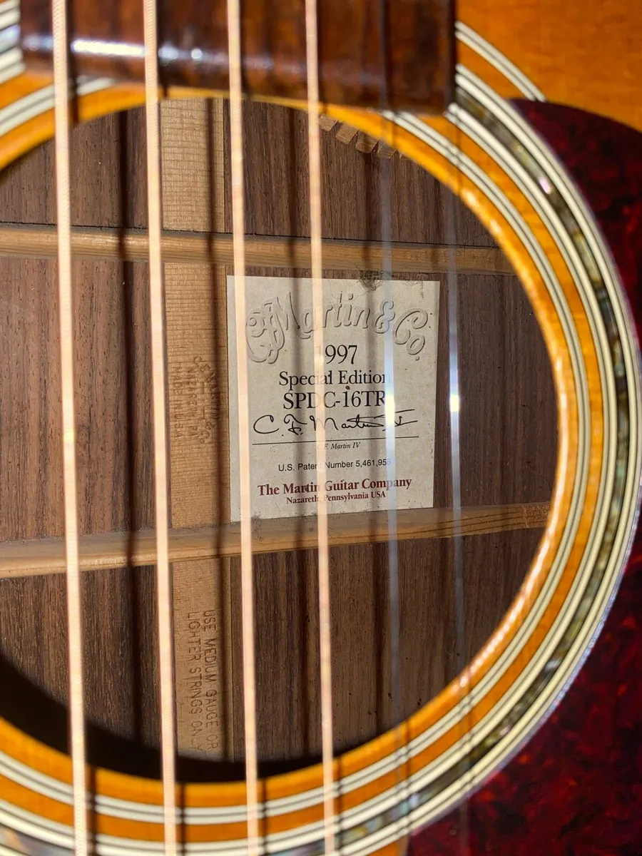 Martin Acoustic Guitar 1997 Special Edition - Image 3