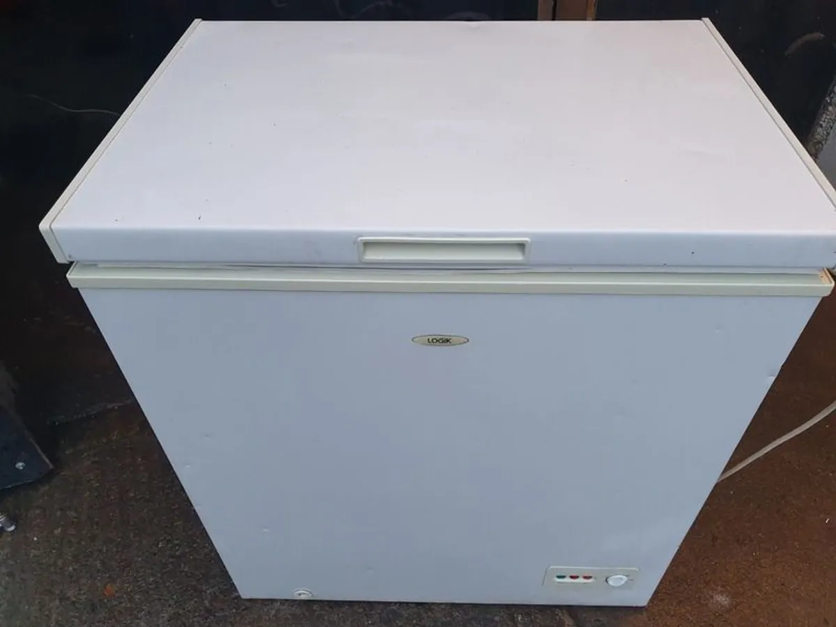 Logik chest  freezer - Image 1