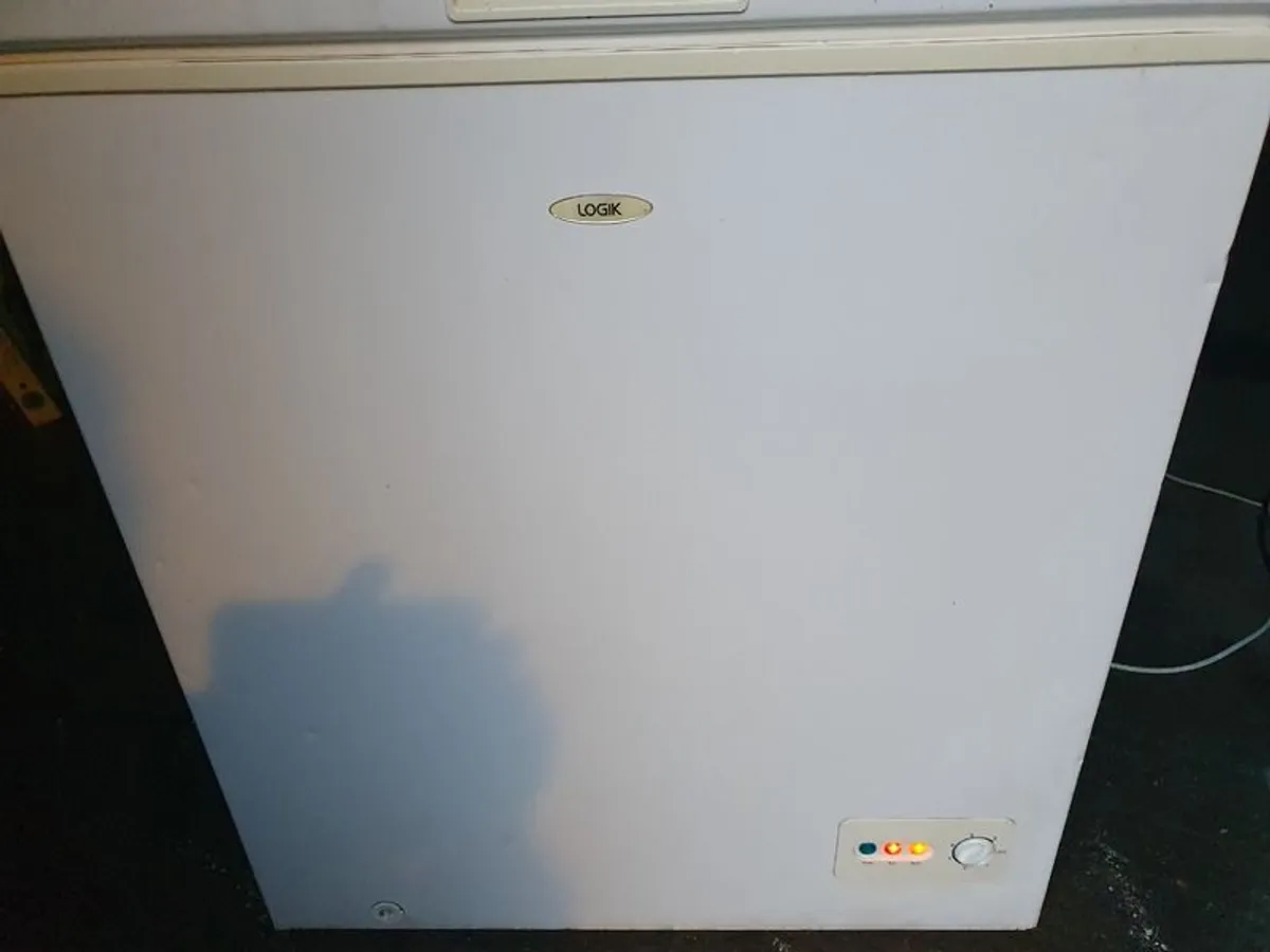 Logik chest  freezer - Image 2
