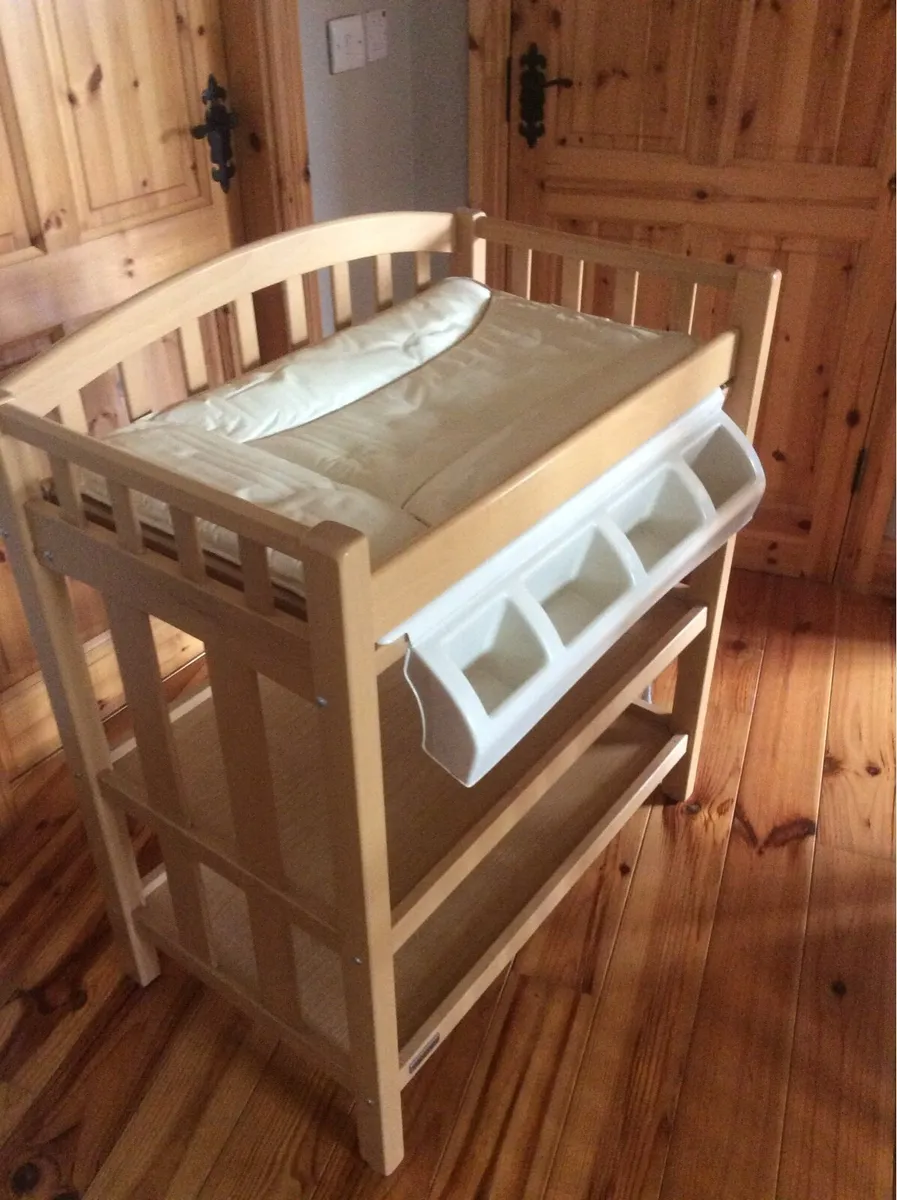 Baby changing unit - Image 3