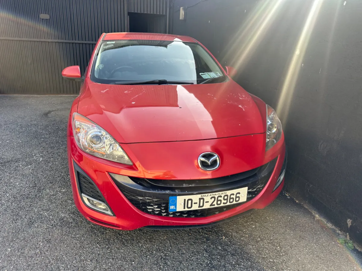 Mazda 3 Mazda3 2010 1.6 diesel - Image 1