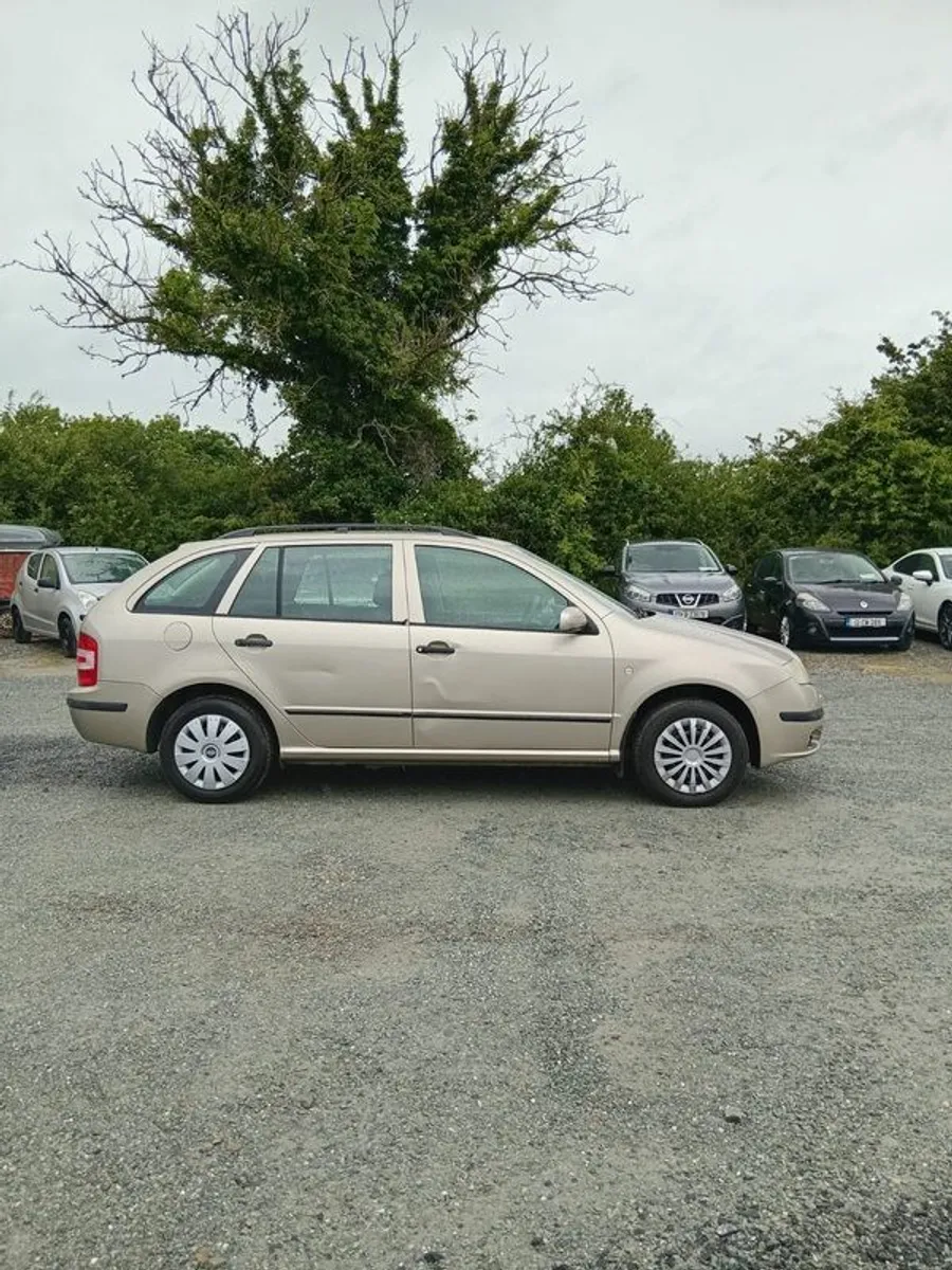 Skoda Fabia 1.2L hatchback NCT 11/25 Tax 7/25 - Image 3