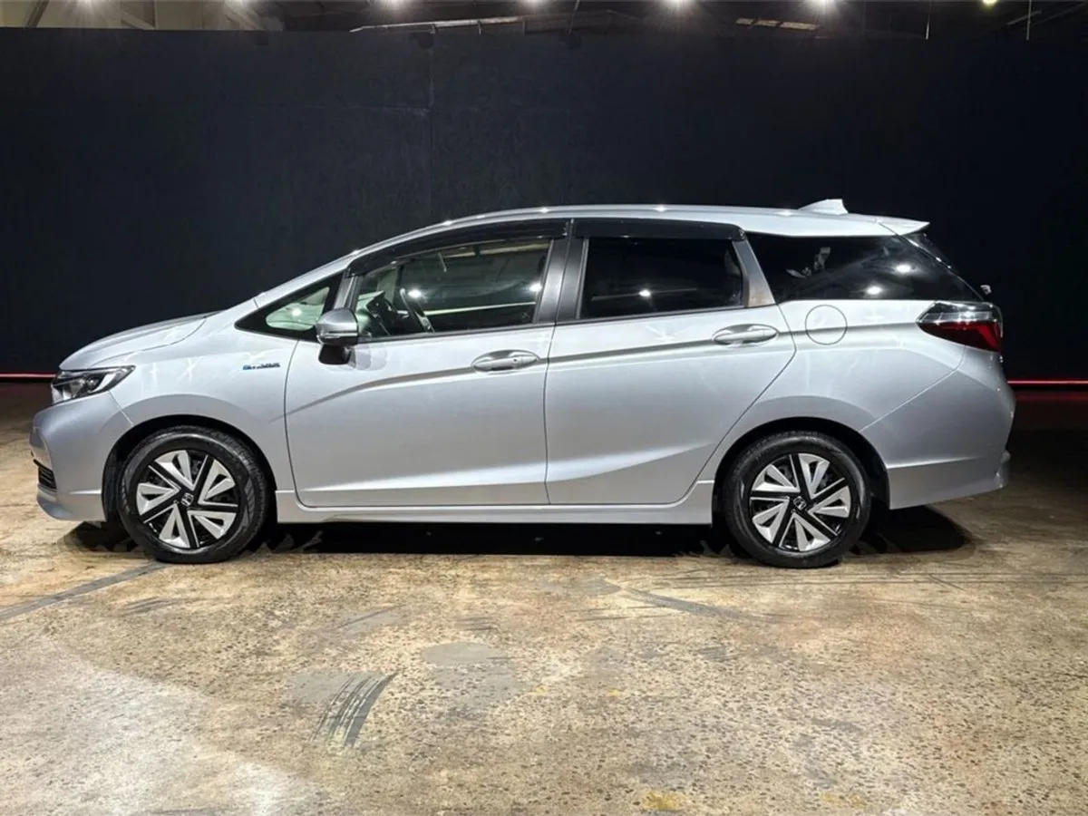 Honda Shuttle 1.5 Hybrid Automatic - Cruise Contr - Image 4