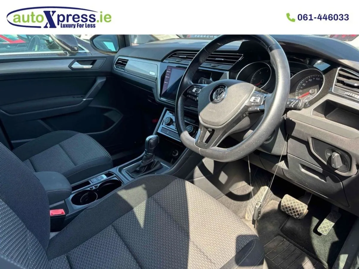 Volkswagen Touran 2.0 TDI Automatic - Image 2