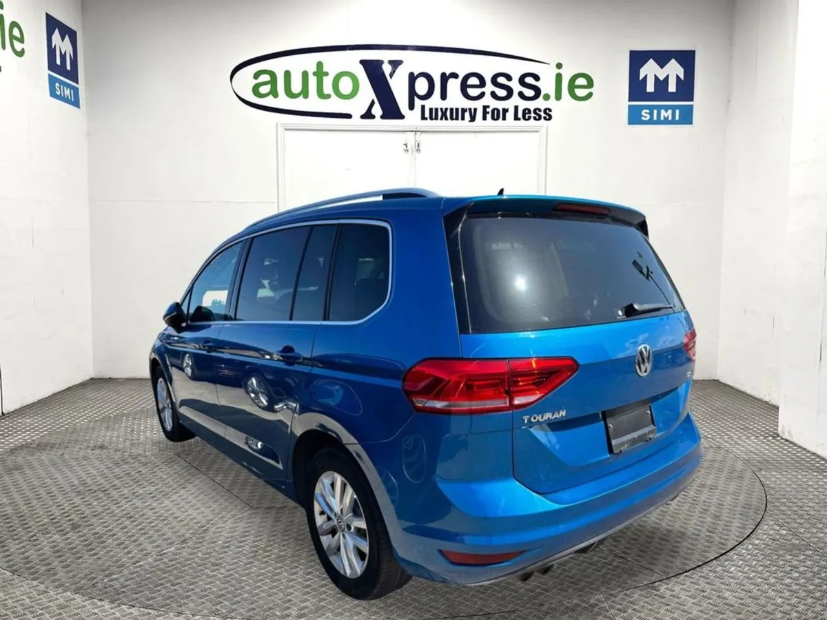 Volkswagen Touran 2.0 TDI Automatic - Image 3