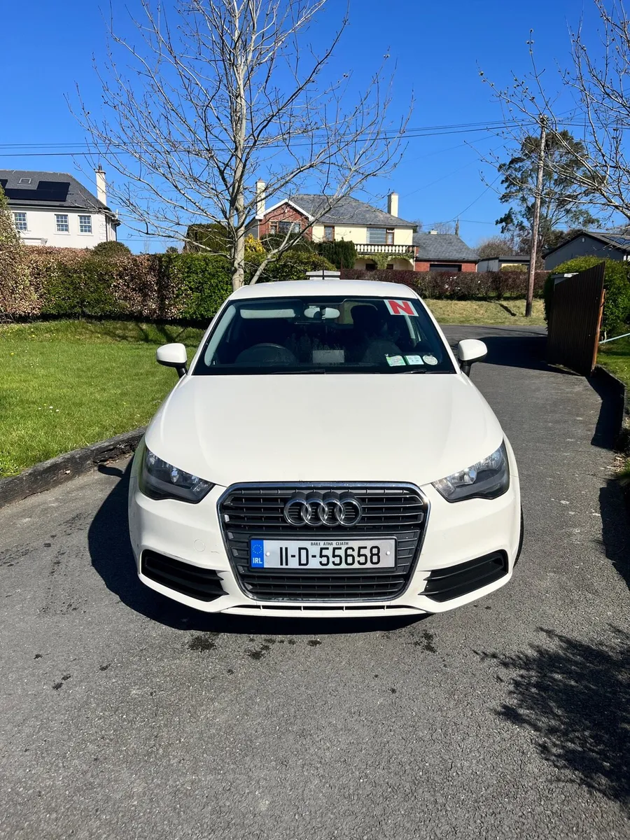 Audi A1 - Manual - Image 2