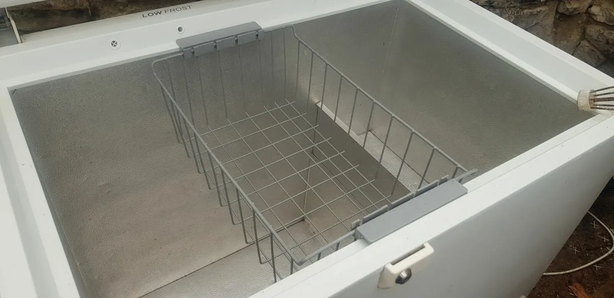 Chest Freezer Top Loader - Image 1