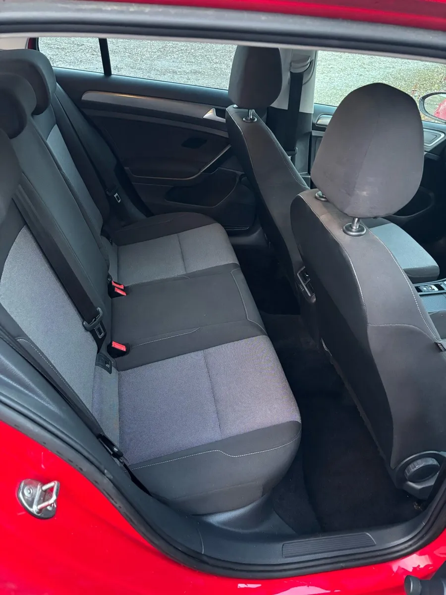 VW Golf 1.6L - Image 4