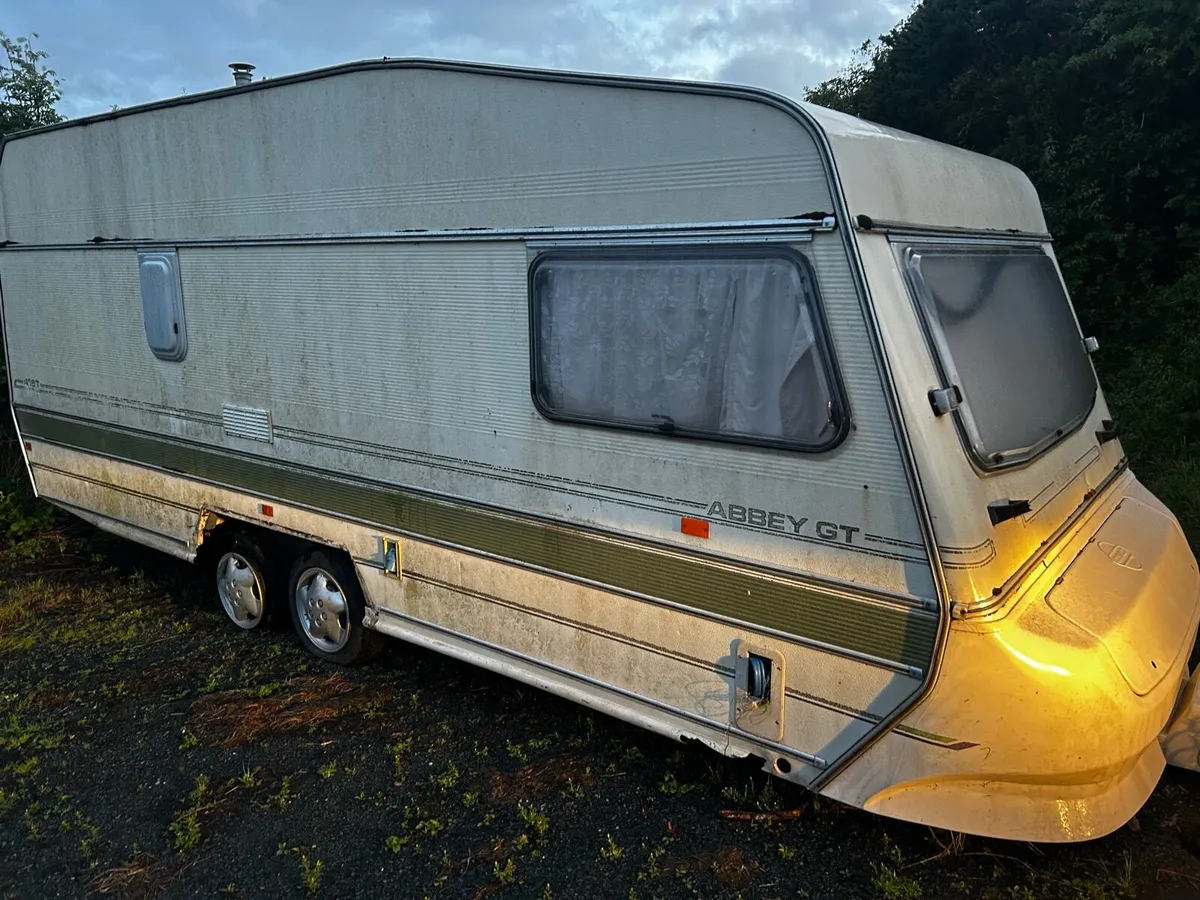 Caravan - Image 2