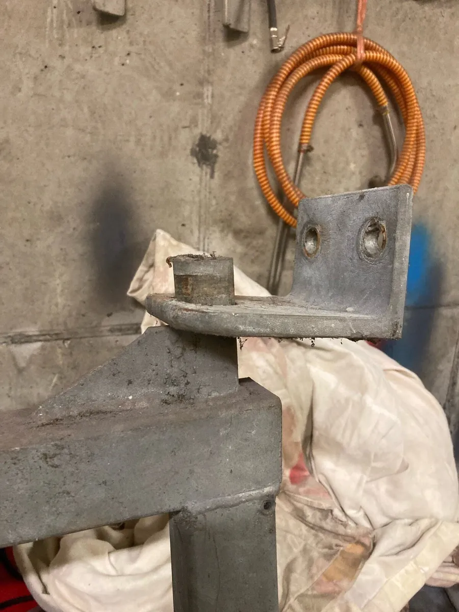 Calving Gate Heavy Duty Galvanised - Image 3
