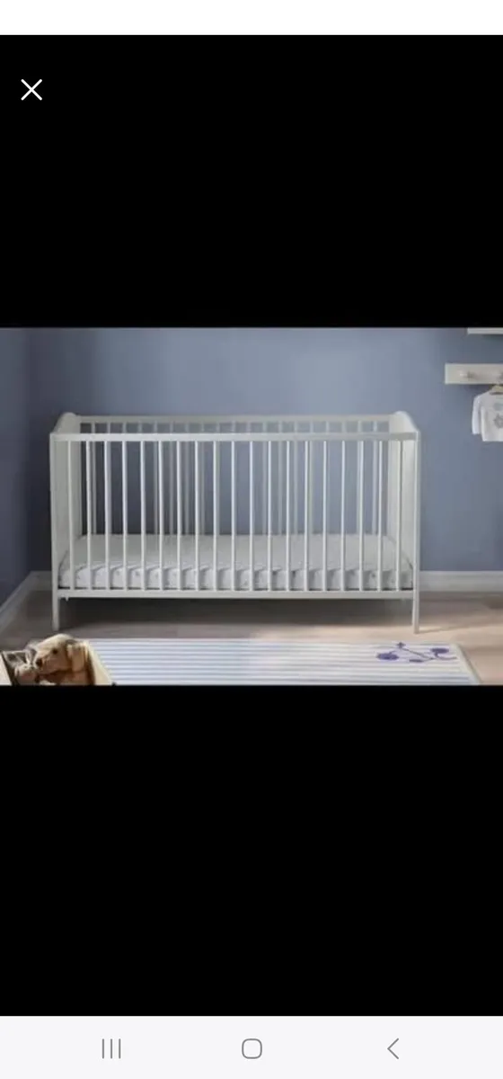 Baby cot and mattress - Image 2