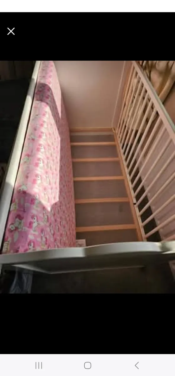 Baby cot and mattress - Image 3